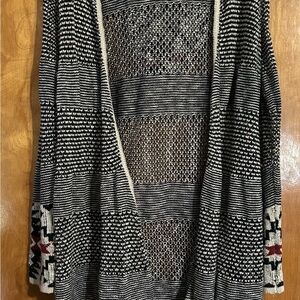 Black and White Geometric Knit Shrug